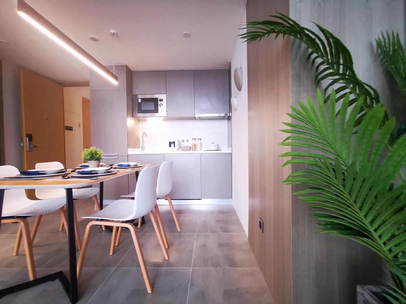 Ln Residence Changdi - New Aiqun Building - Canton Fair Free Shuttle Bus During Canton Fair Period Екстер'єр фото